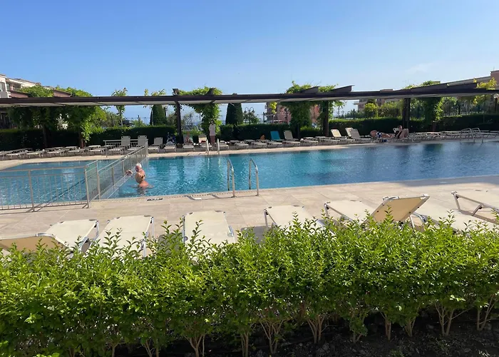 Premier Beach-luxury Studio-first Line Apartment